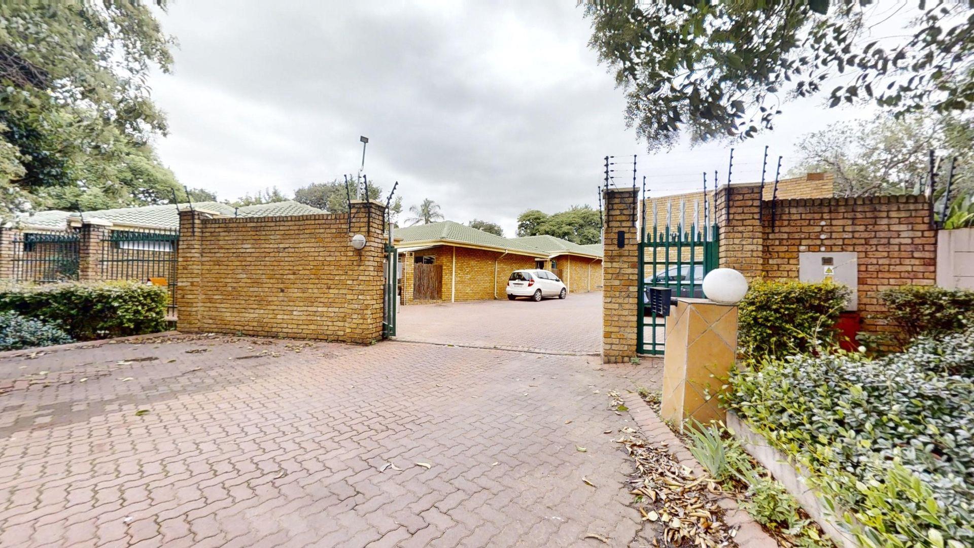 37 Bedroom House for sale in Lambton P24113885477