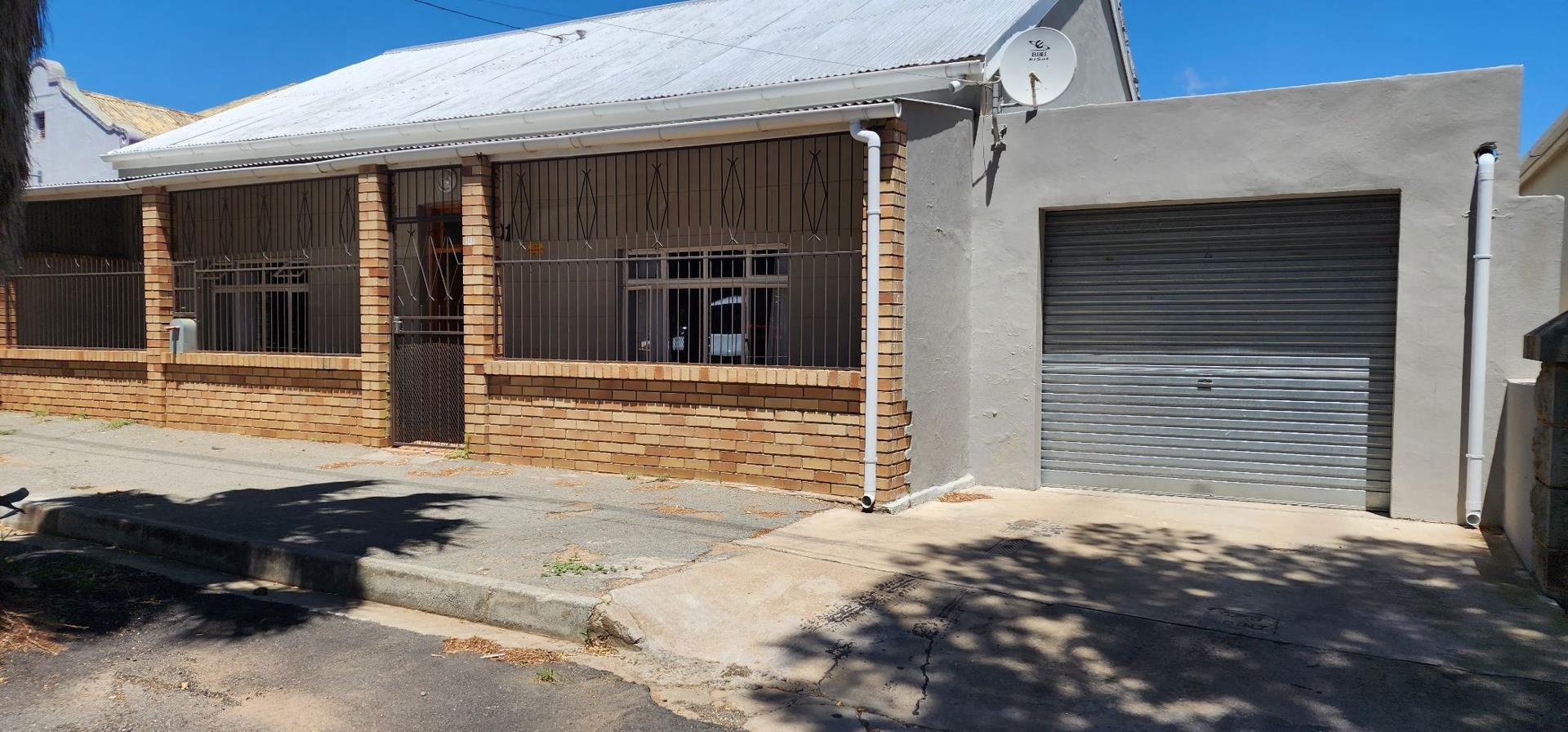 3 Bedroom House for sale in Cradock 101 Cawood Street P24113885789