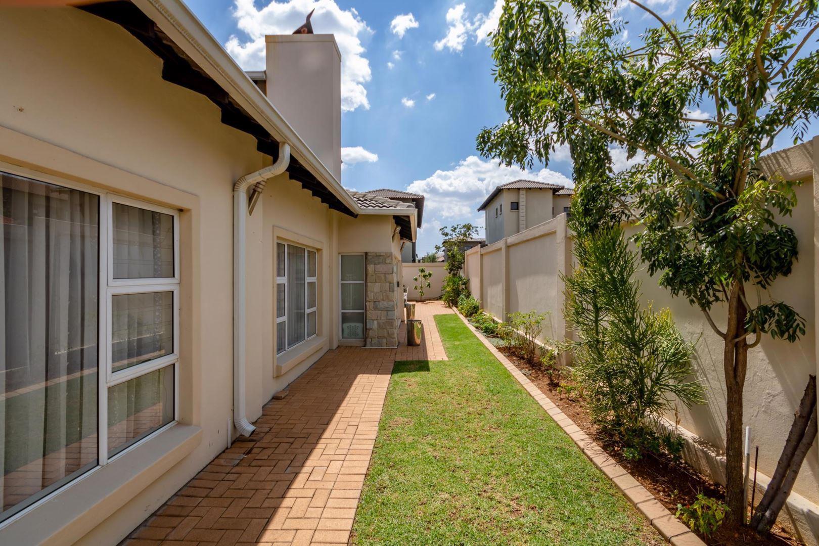 Aspen Hills Nature Estate Property Apartments / flats to rent in