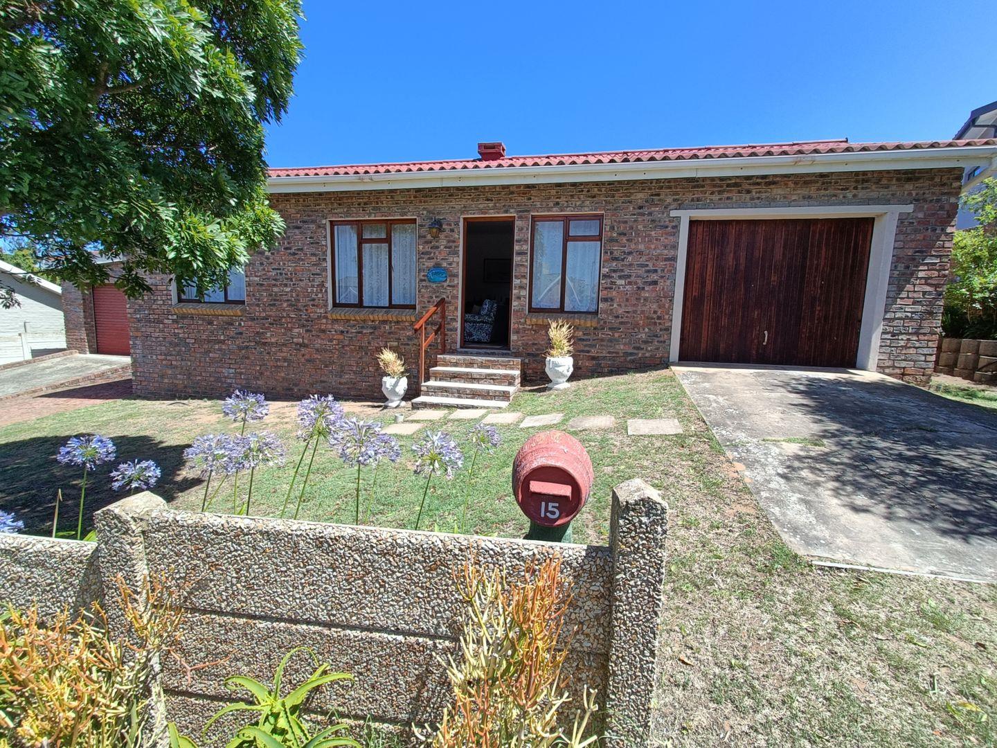 3 Bedroom House to rent in Stilbaai Wes 15 Bergroos Street P24