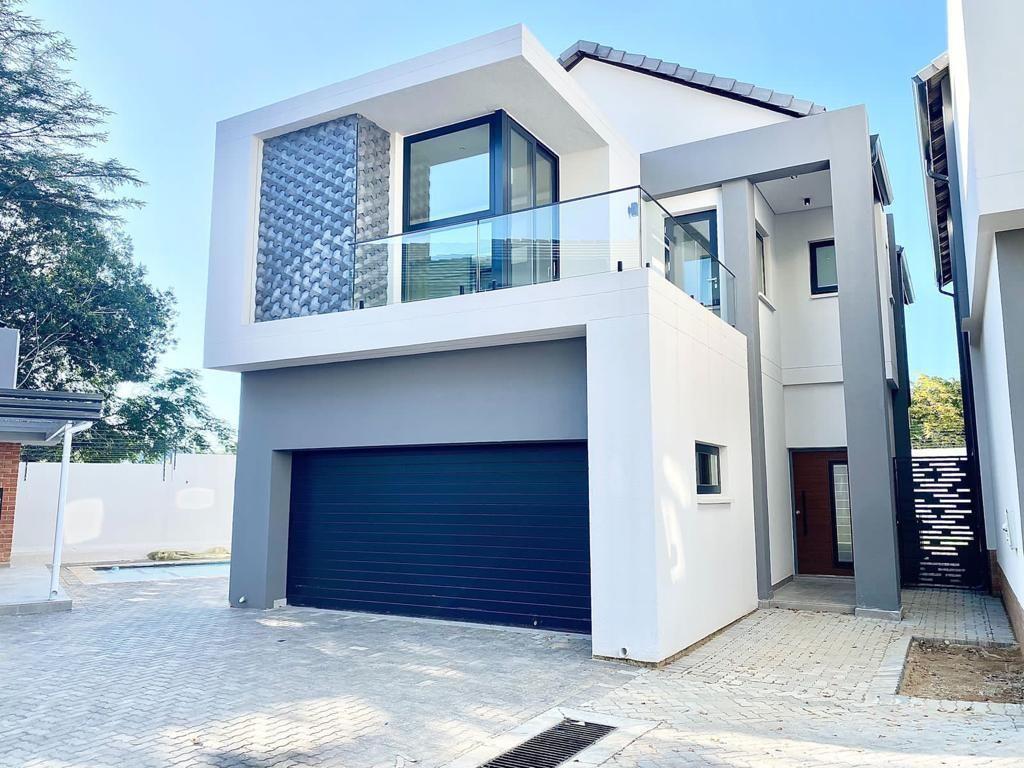 3 Bedroom House for sale in Bryanston 7 Porchester Road P24113886771