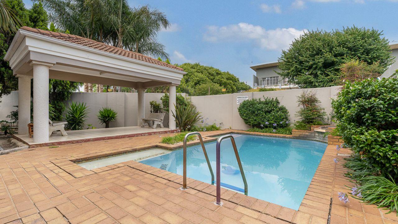 2 Bedroom Apartment / flat for sale in Cheltondale P24113887884