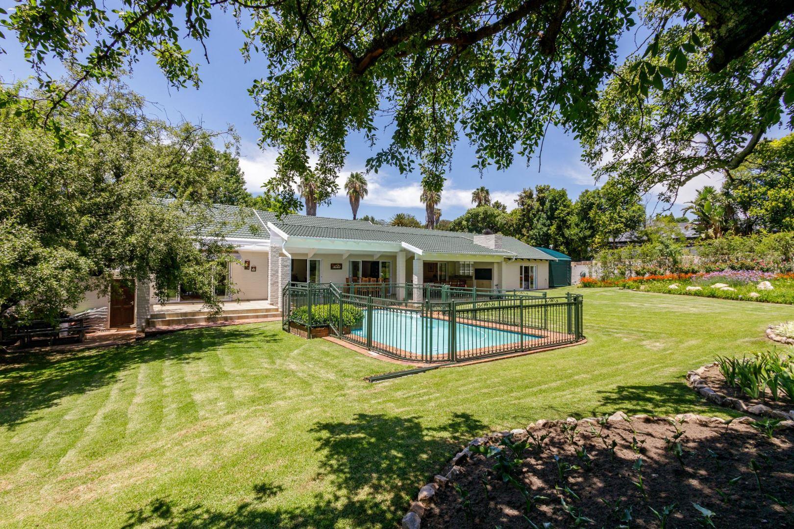 4 Bedroom House for sale in Sandown P24113888092