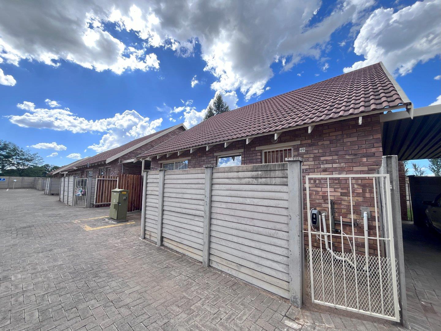 2 Bedroom Townhouse for sale in Midway P24113889901