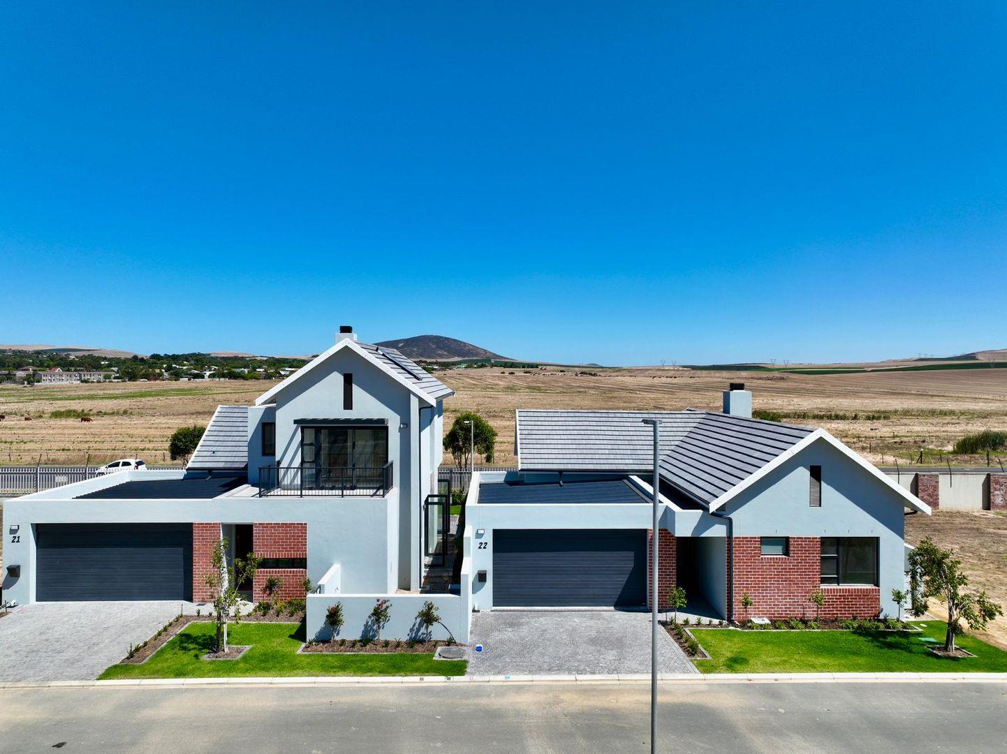 2 Bedroom House for sale in Graanendal U4b Baviaans Street P24