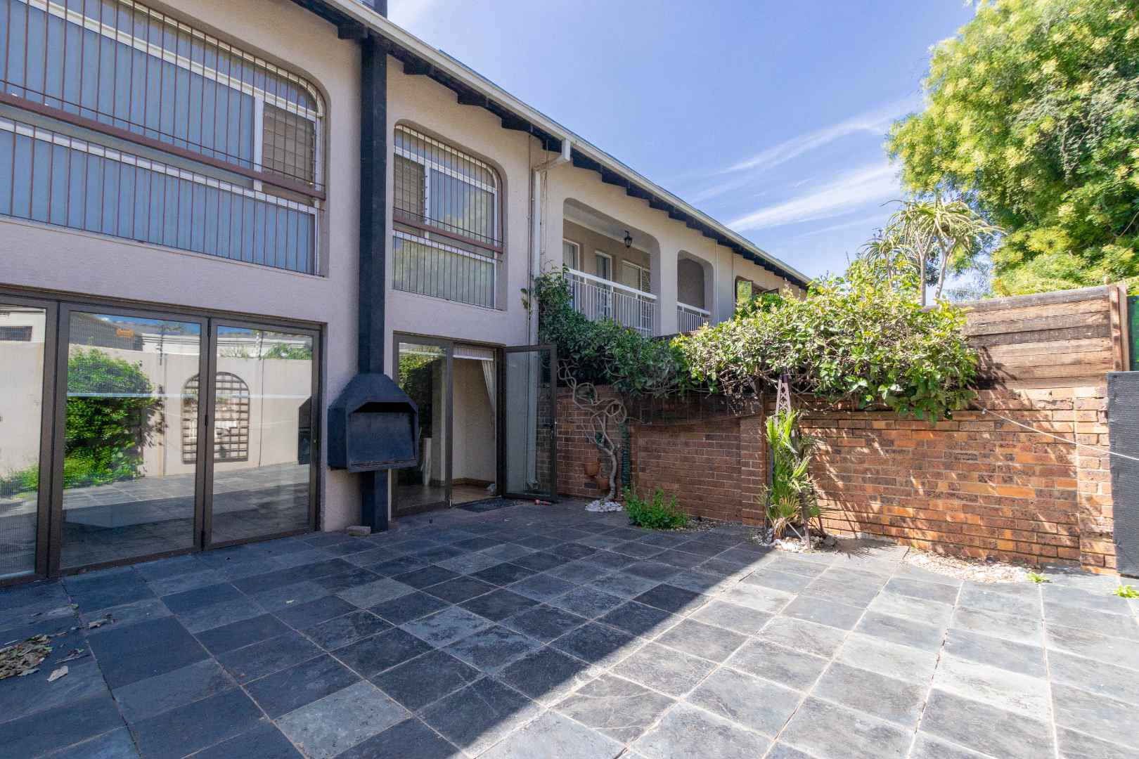 3 Bedroom Townhouse for sale in Fairland 159 Smit Street P24113768194