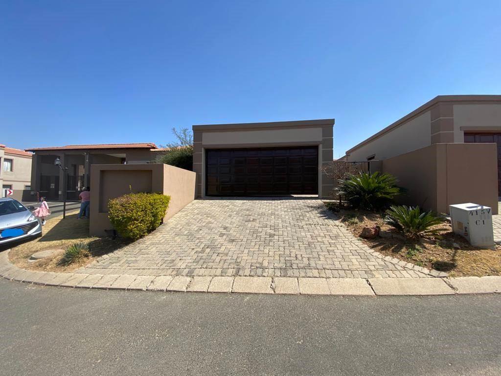 Kyalami Ah Property Townhouses for sale in Kyalami Ah
