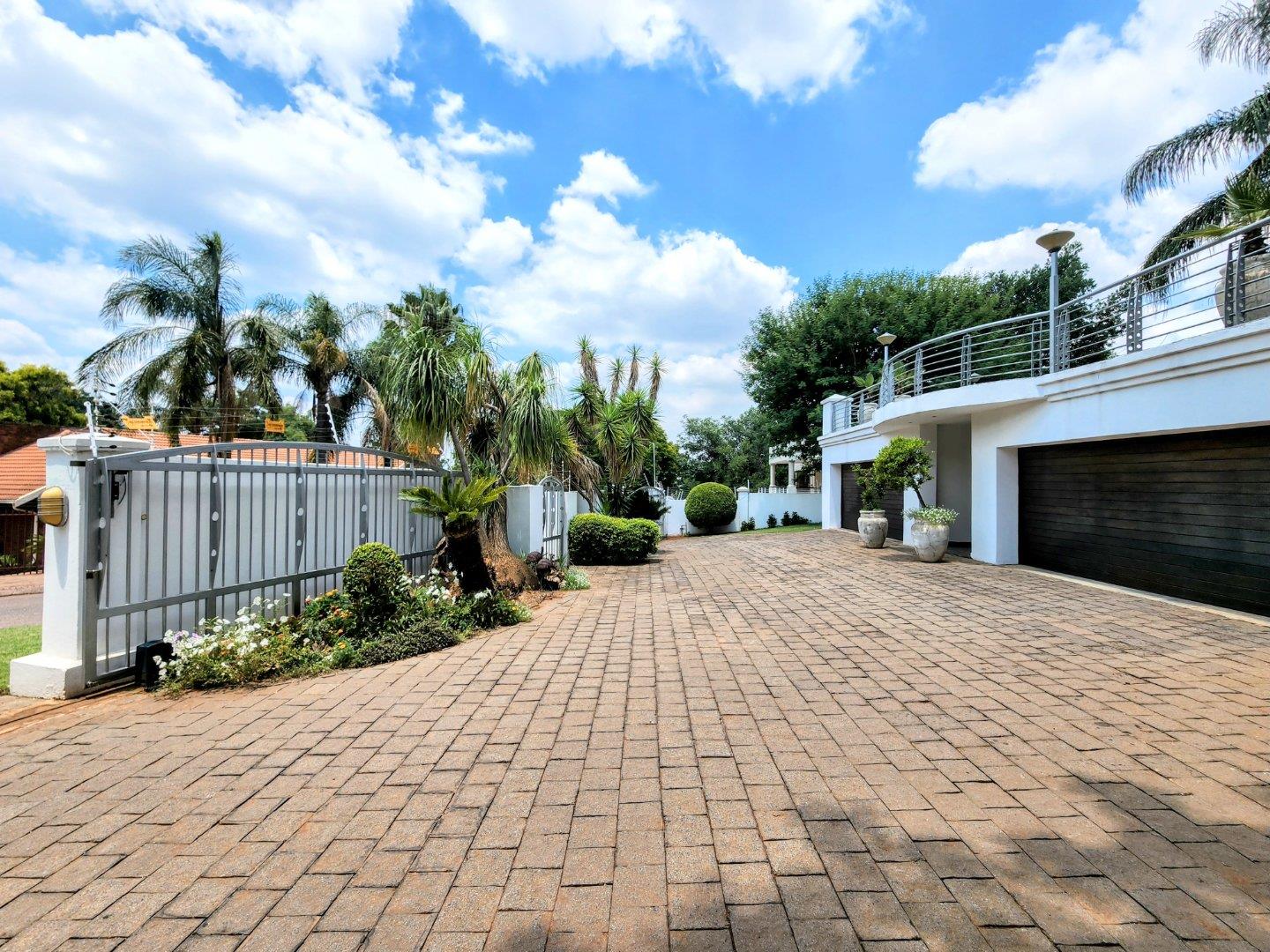 5 Bedroom House for sale in Montana Park P24114237865