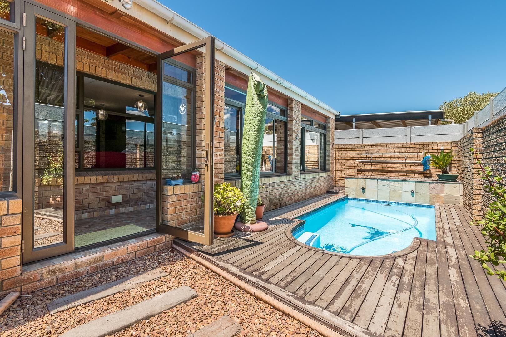 3 Bedroom House for sale in Bonnie Brae P24113893910