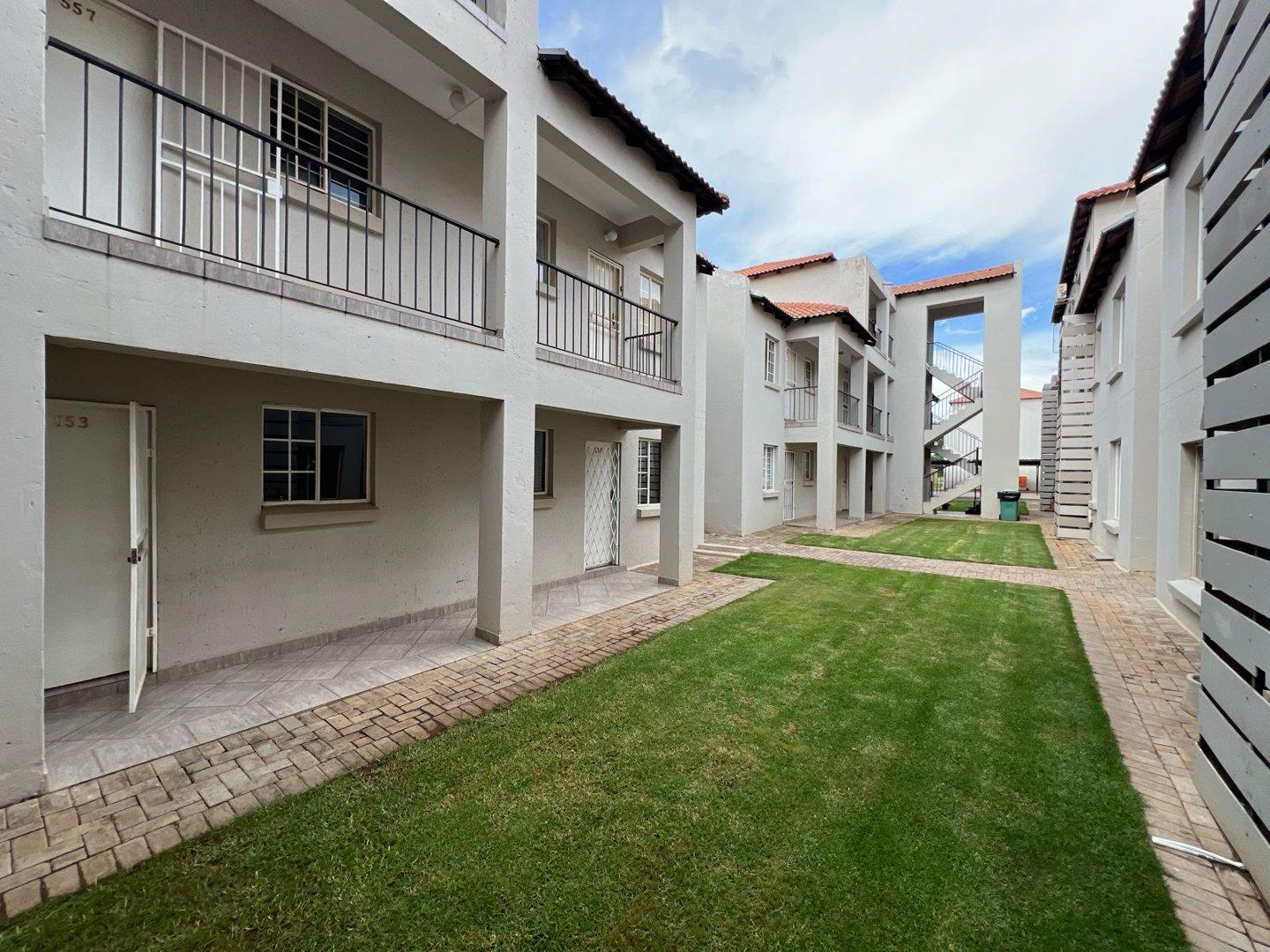 2 Bedroom Apartment / flat for sale in Waterberry Estate P24113896707