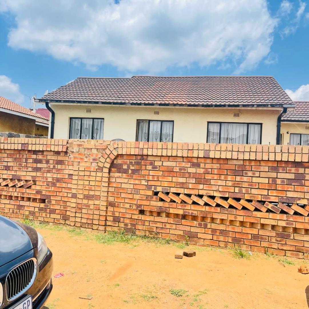 Diepkloof, Soweto Property Houses for sale in Diepkloof, Soweto