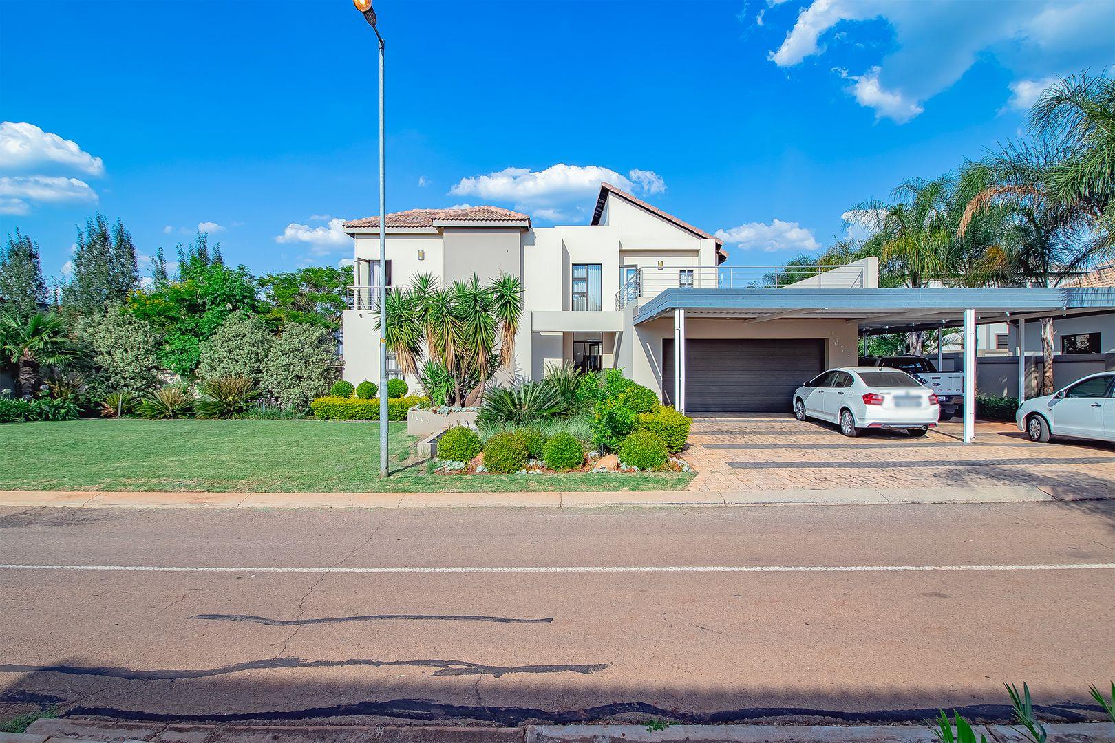 5 Bedroom House for sale in Zambezi Country Estate P24113898196