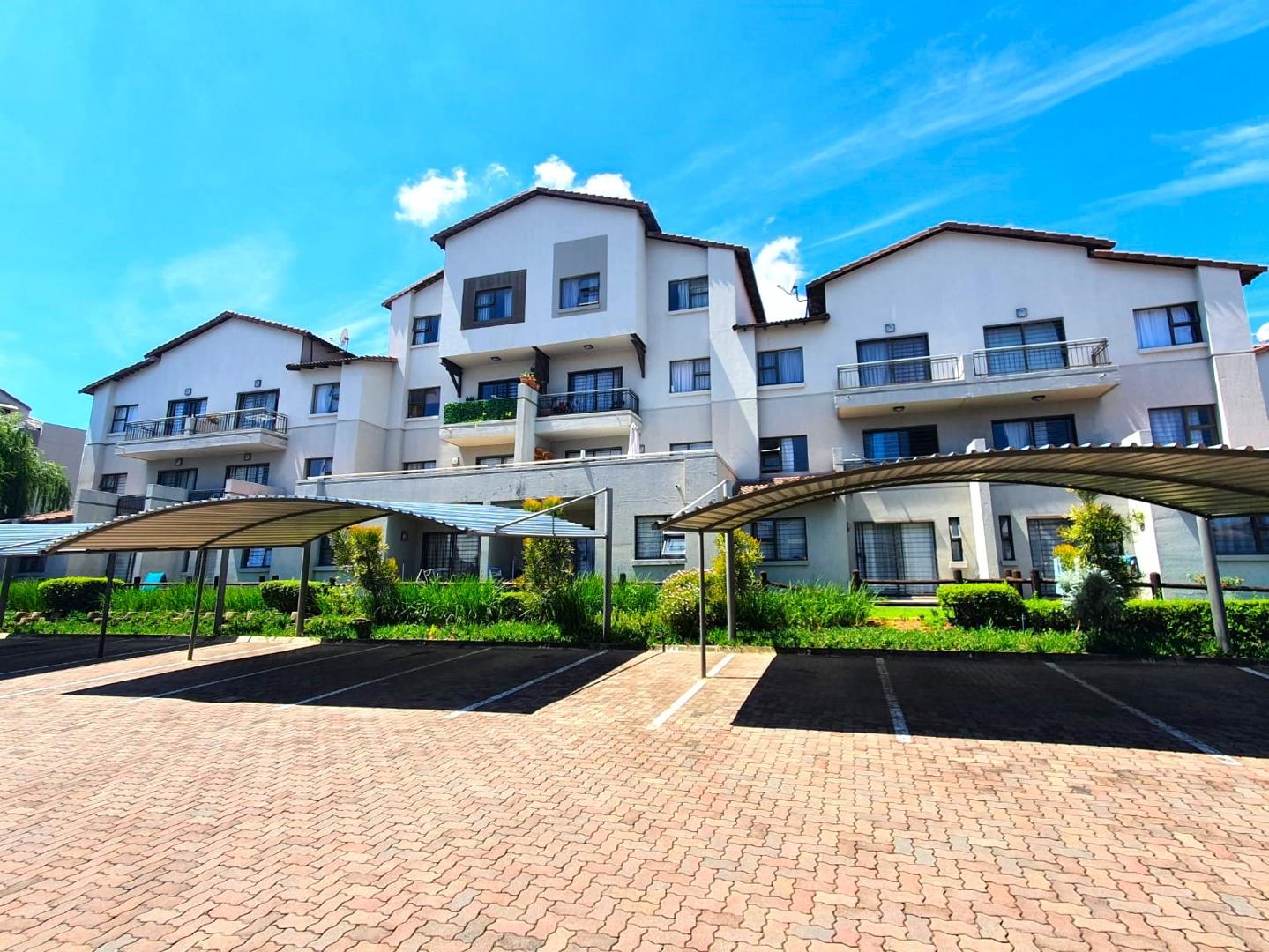 2 Bedroom Apartment / flat for sale in Sunninghill 58, 82 Leeuwkop Road P24113898933