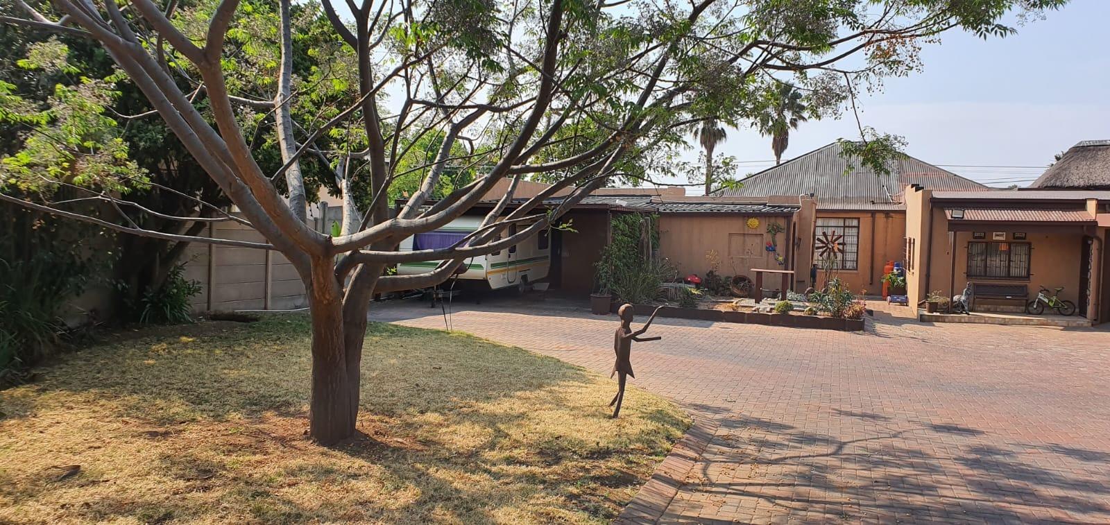 4 Bedroom House for sale in The Hill P24113899189