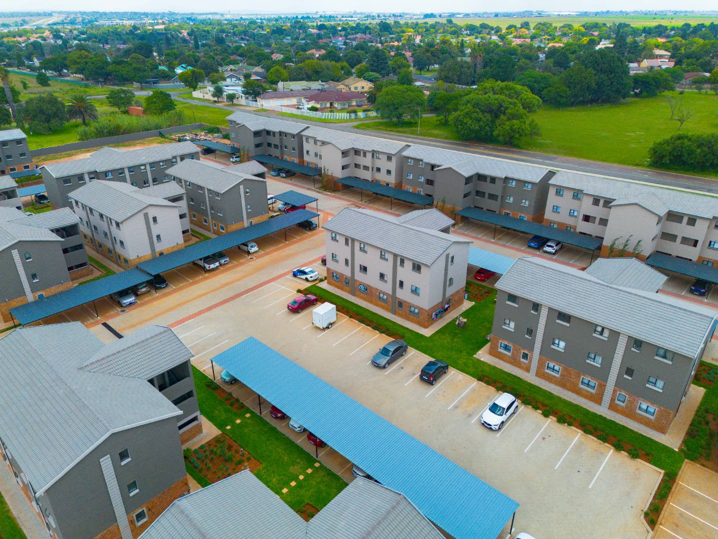 2 Bedroom Apartment / flat for sale in Kenleaf Greenleaf Estate, 37