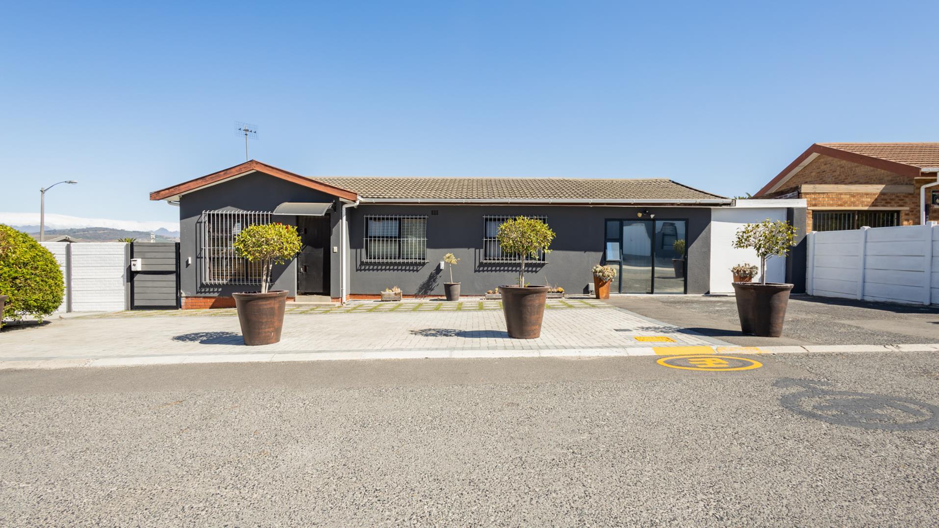 Joubert Park, Bellville Property Property and houses for sale in