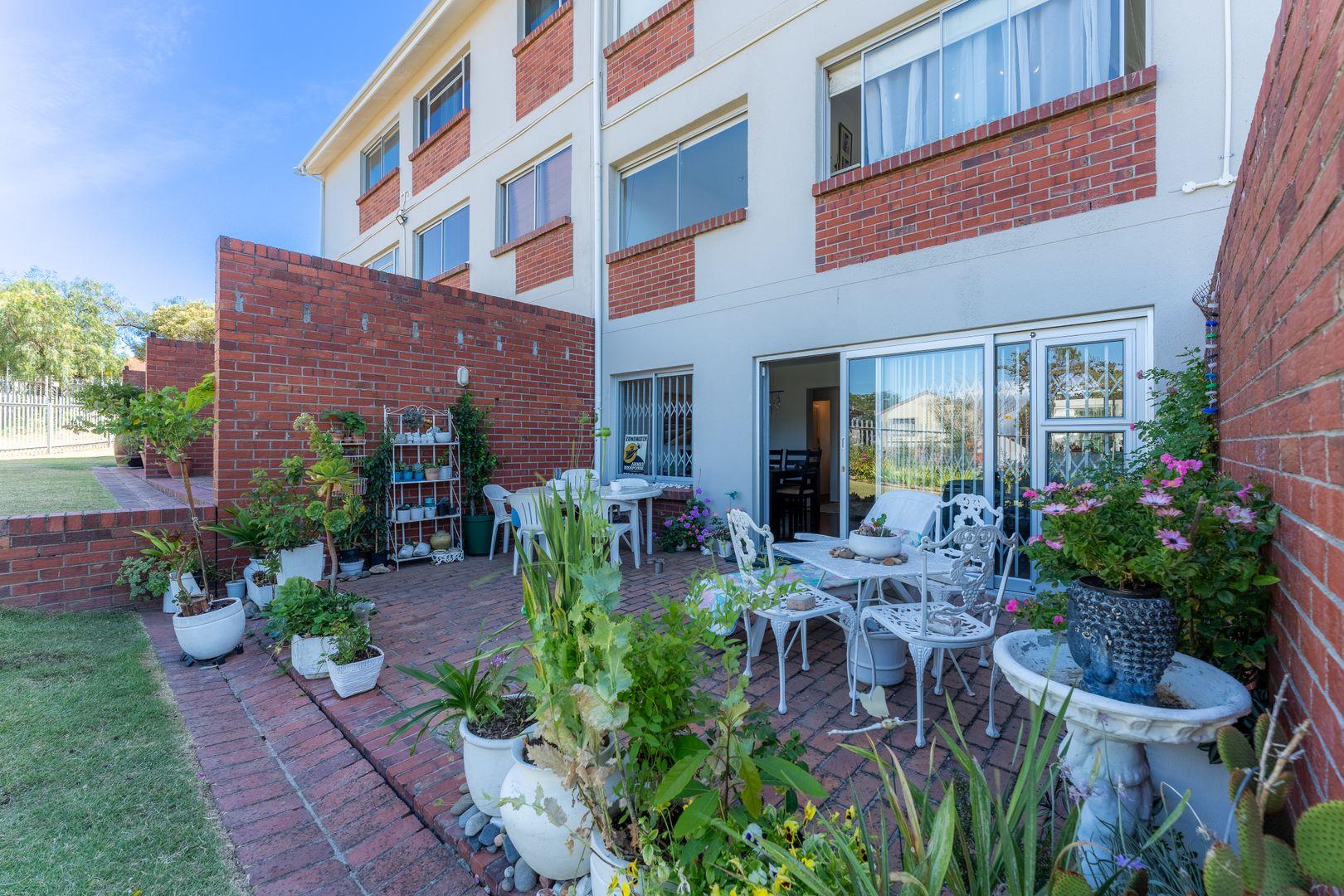 Plattekloof Property Townhouses for sale in Plattekloof