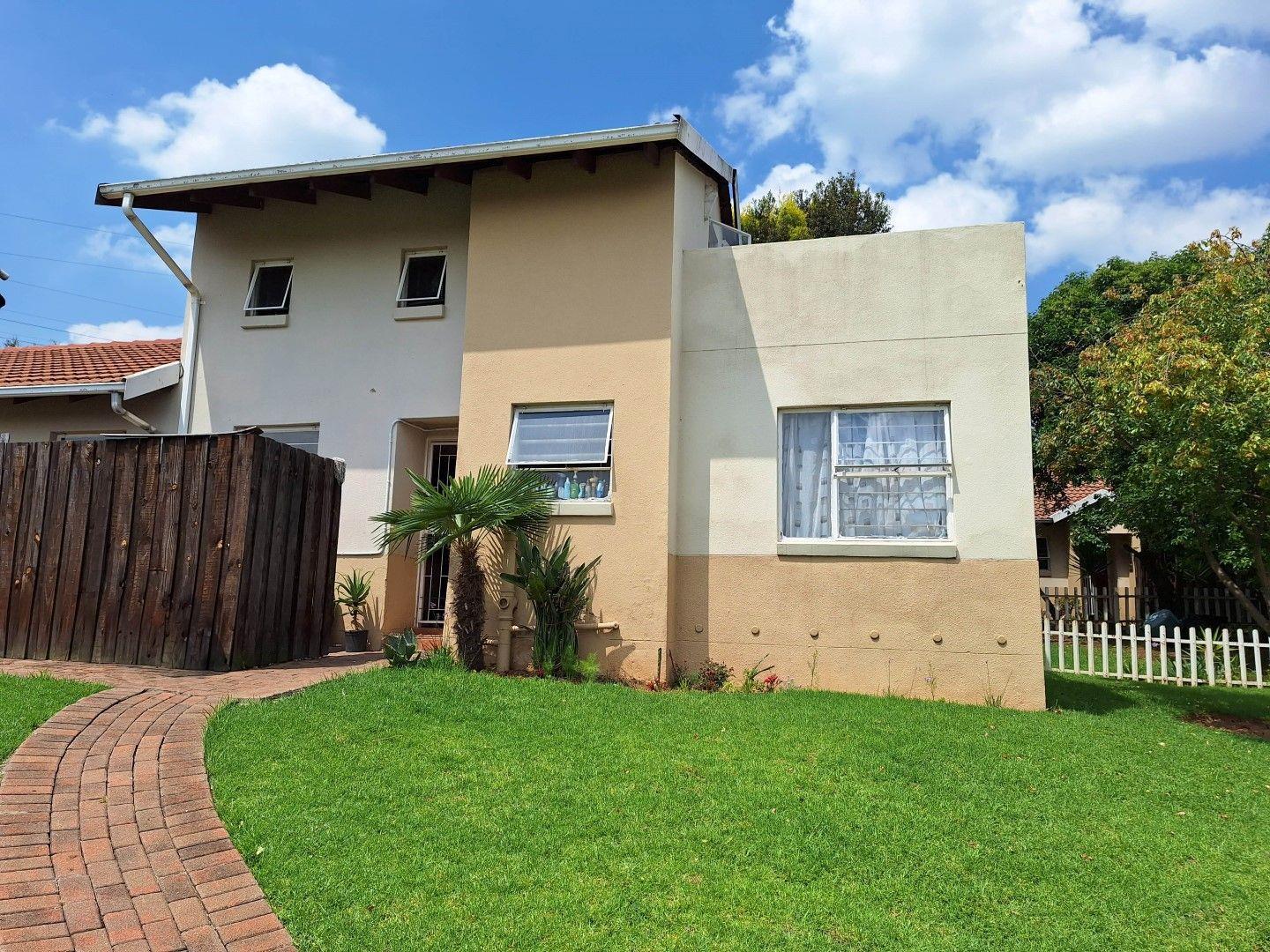 Rembrandt Park Property Apartments / flats for sale in Rembrandt Park