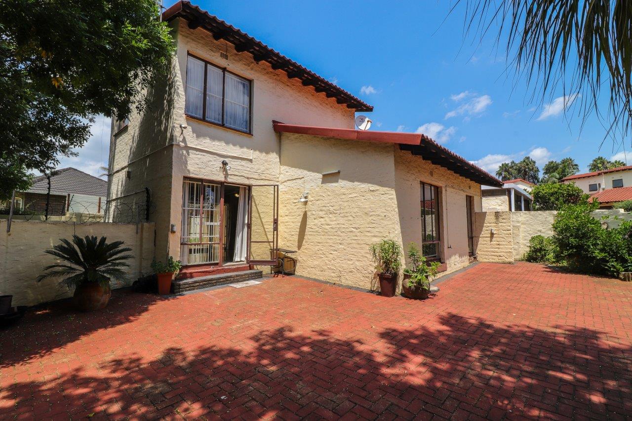 Weltevreden Park Property Property and houses for sale in Weltevreden