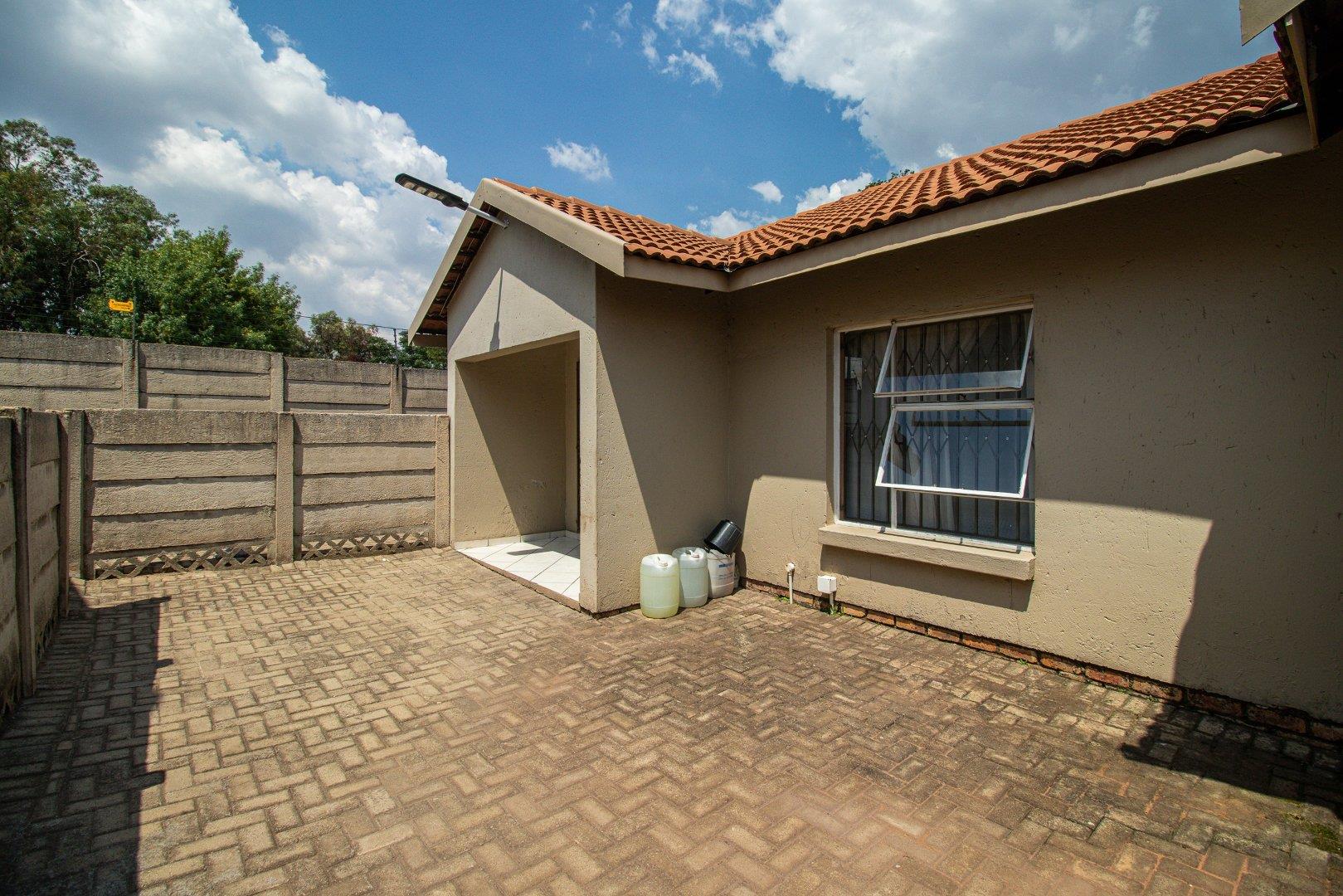 Lambton Gardens Property Property and houses for sale in Lambton