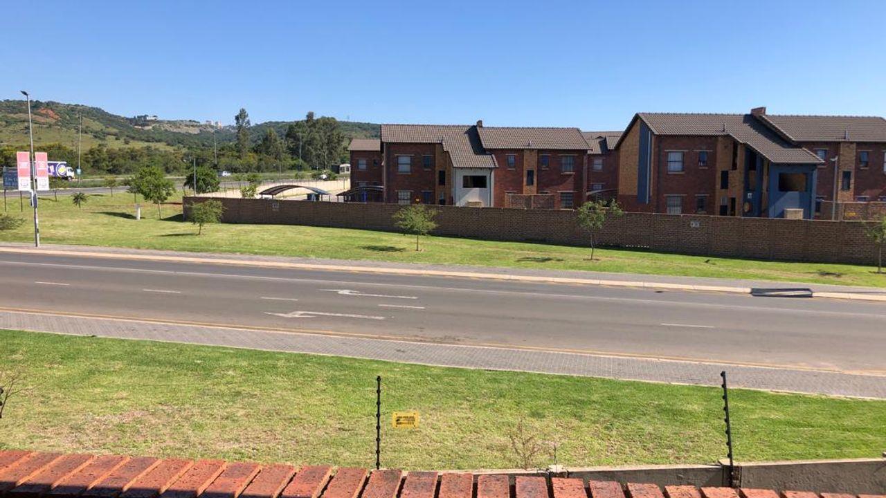 2 Bedroom Apartment / flat for sale in Kibler Park 82 Route P24