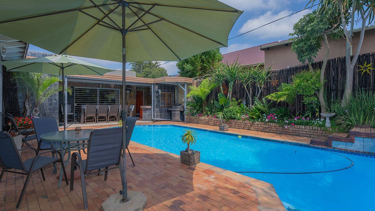 3 Bedroom House for sale in Highway Gardens 37 Beverley Avenue P24