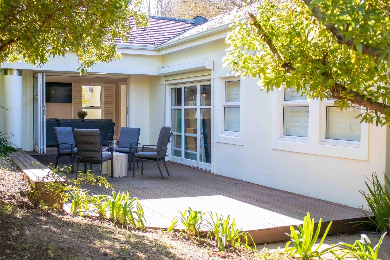 Erinvale Golf Estate Property Property and houses to rent in Erinvale