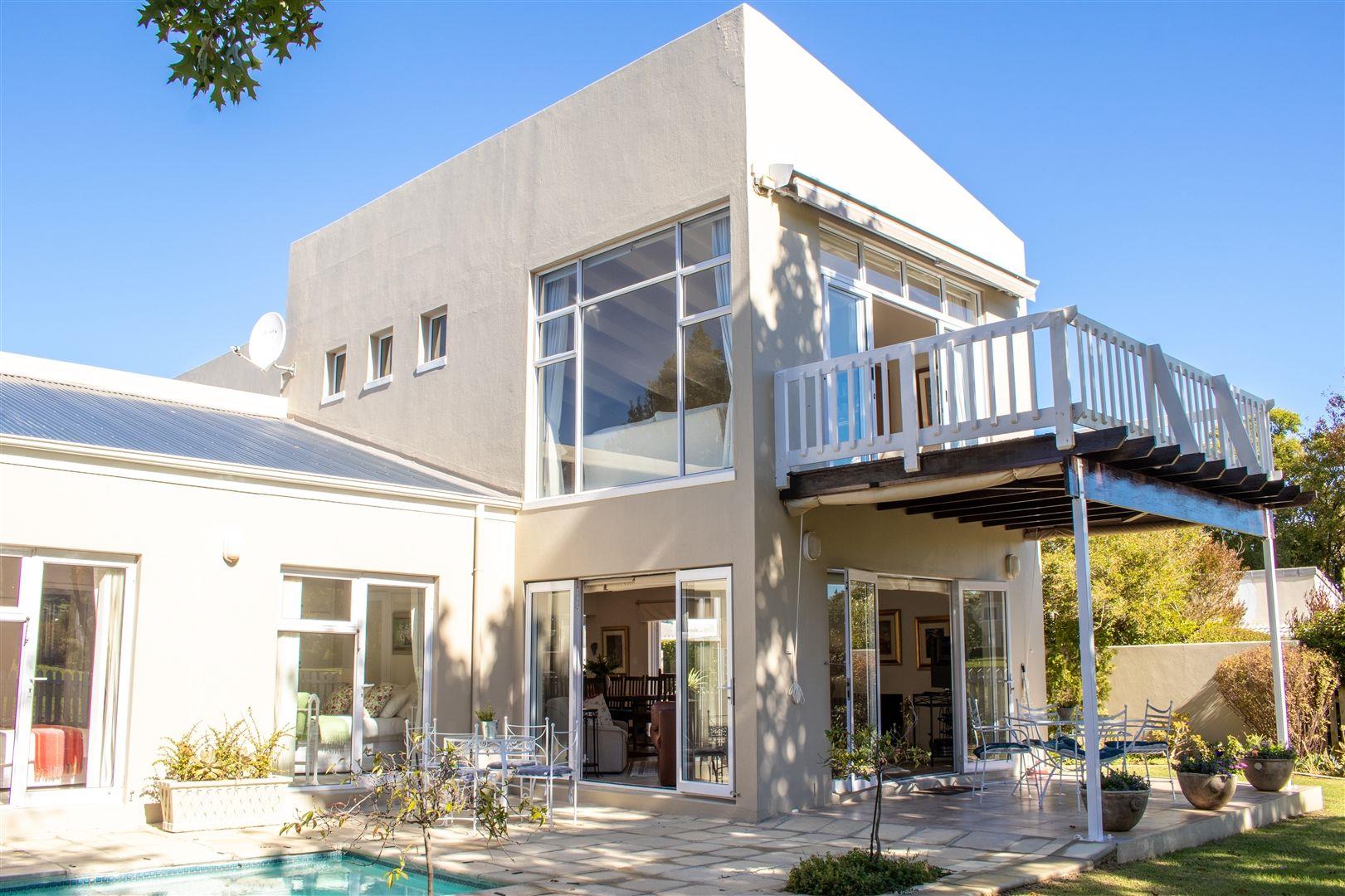 Erinvale Golf Estate Property Property and houses to rent in Erinvale