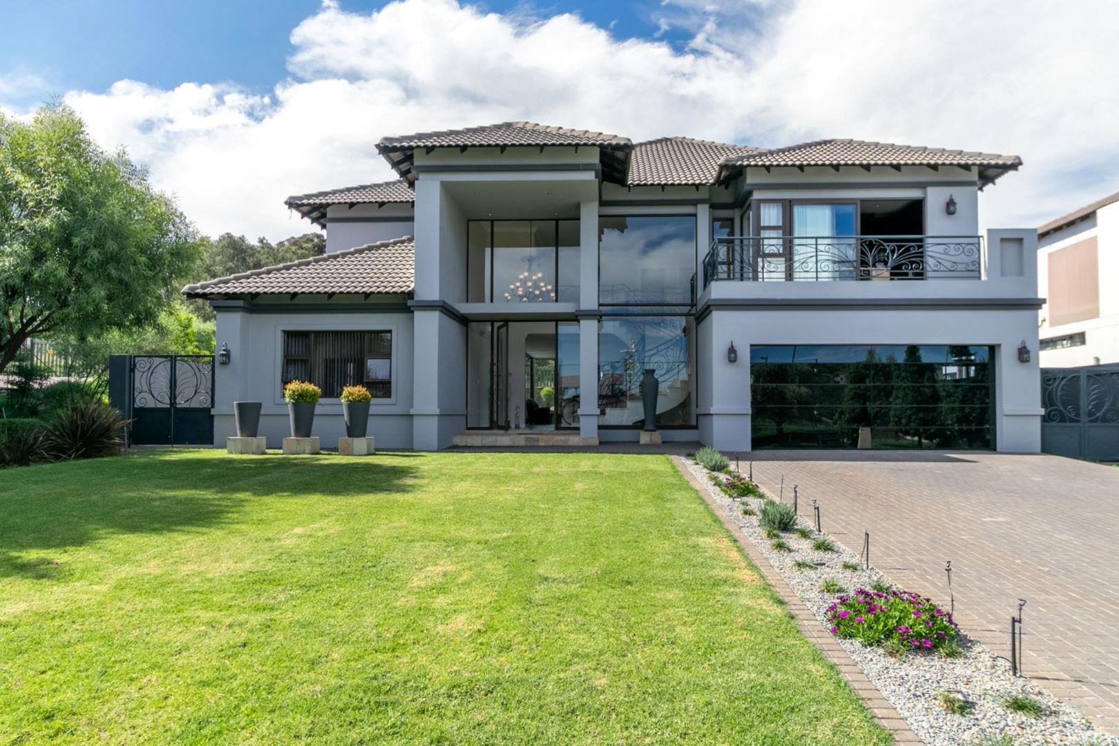 4 Bedroom House for sale in Aspen Hills Nature Estate P24113905597