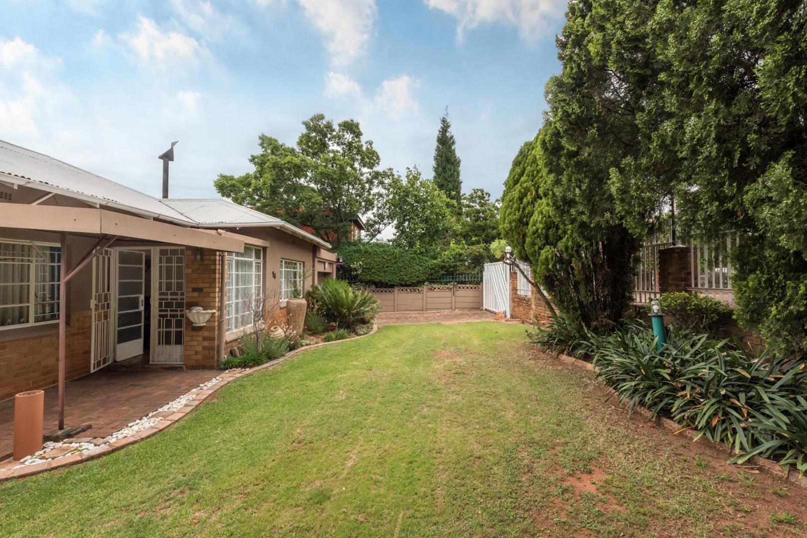 4 Bedroom House for sale in Primrose Hill 16 Begonia Road P24113906192