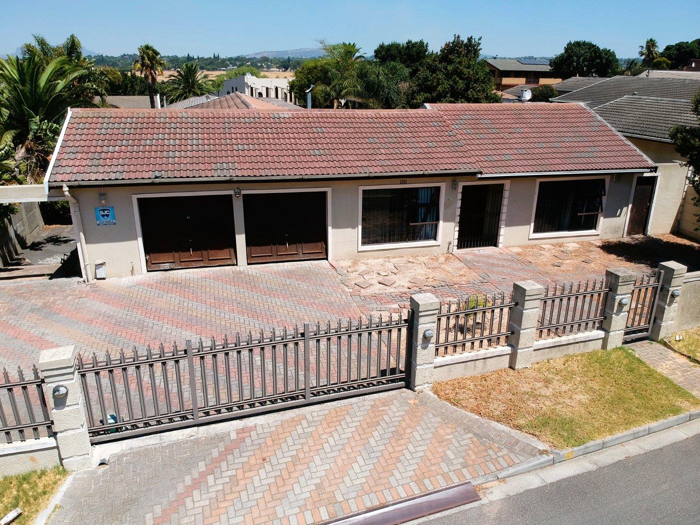 5 Bedroom House for sale in Bracken Heights P24113906511