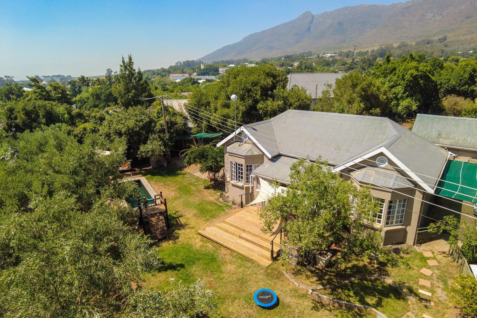 3 Bedroom House for sale in Riebeek West 61 Station Street P24