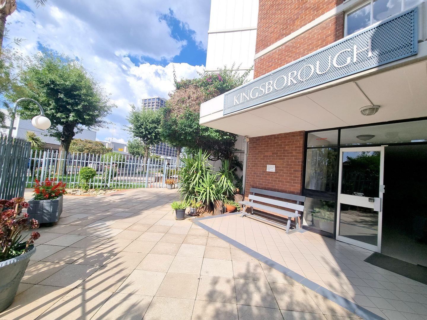 1 Bedroom Apartment / flat for sale in Bedford Gardens 300 Doonside Kingsborough, 5 Leicester