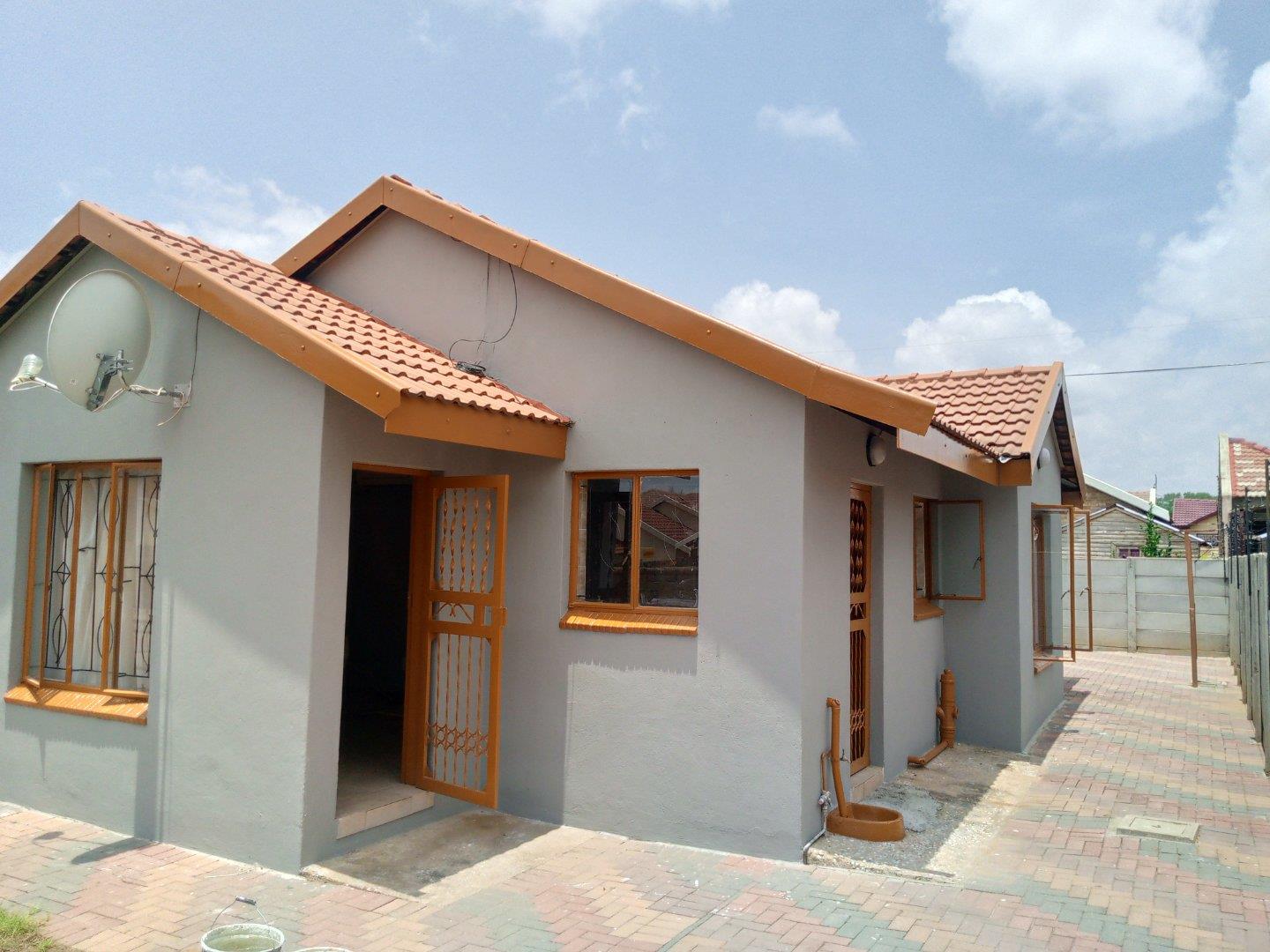 3 Bedroom House for sale in Ivydale P24113911020