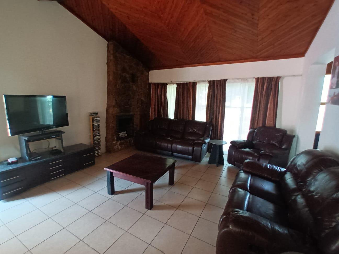 3 Bedroom House for sale in Silverton P24113911330