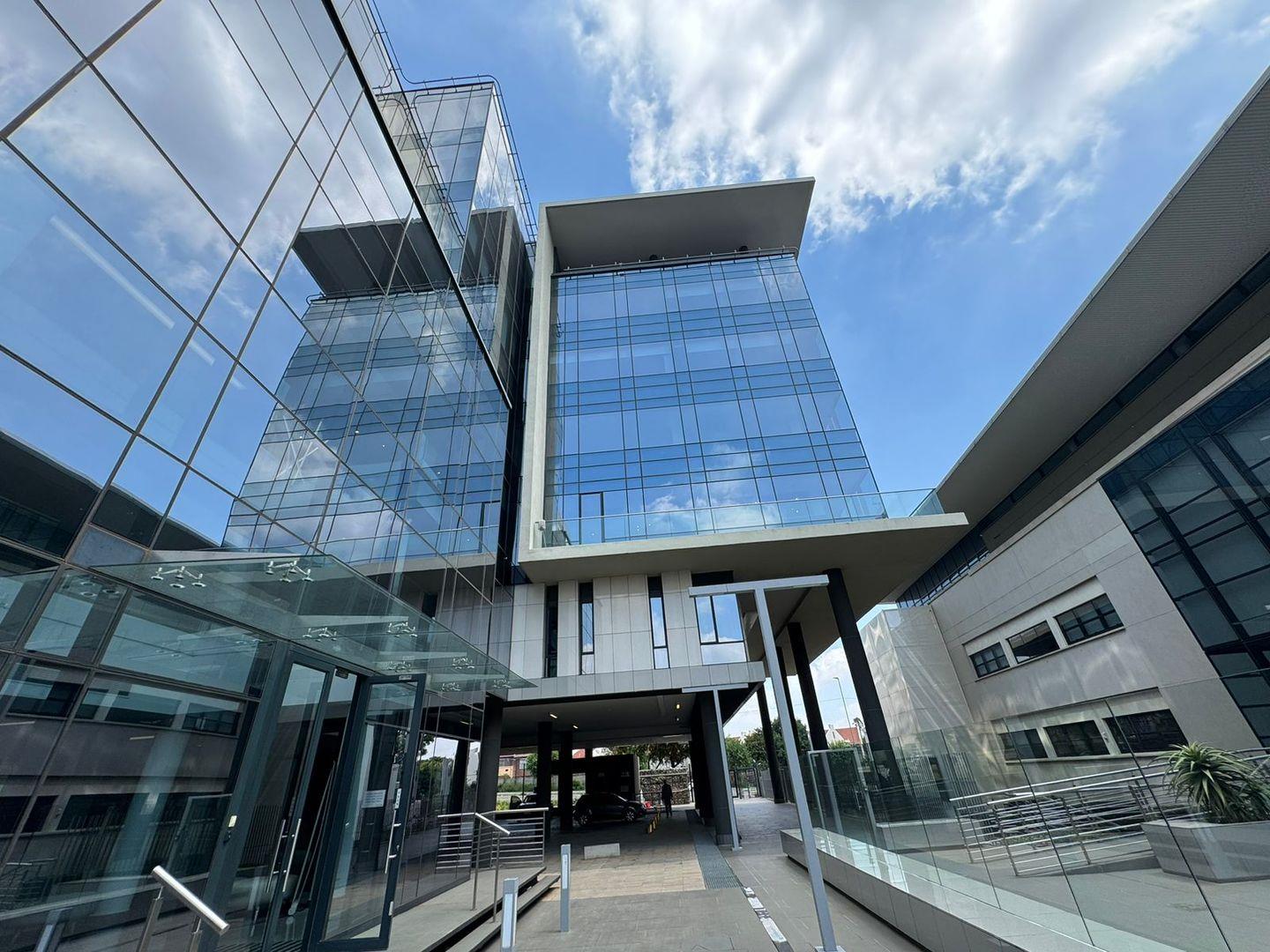 Commercial property to rent in Sandton Central Atholl Towers, 129