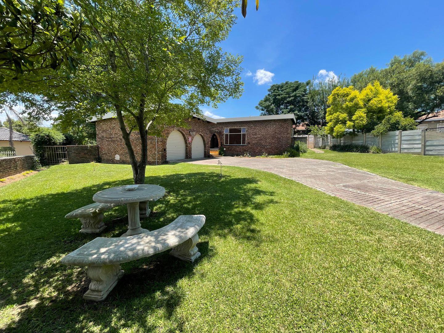 Aviary Hill Property Property and houses for sale in Aviary Hill