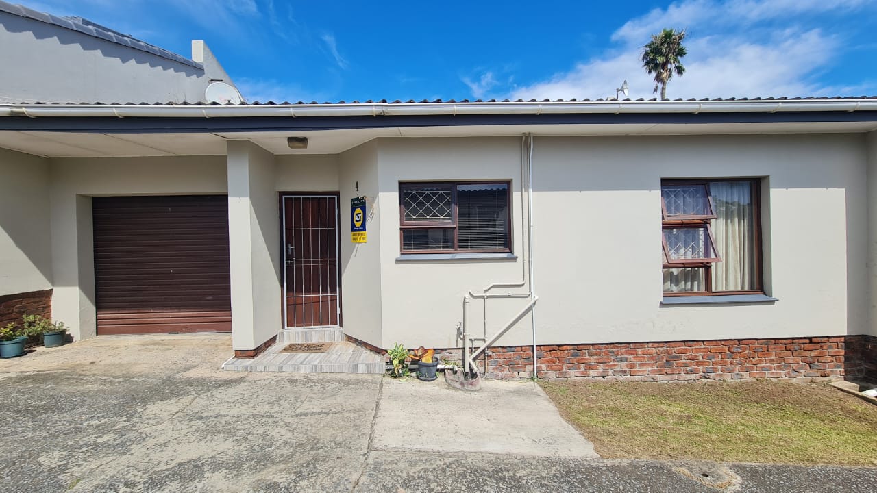 Greenfields, East London Property Property and houses for sale in