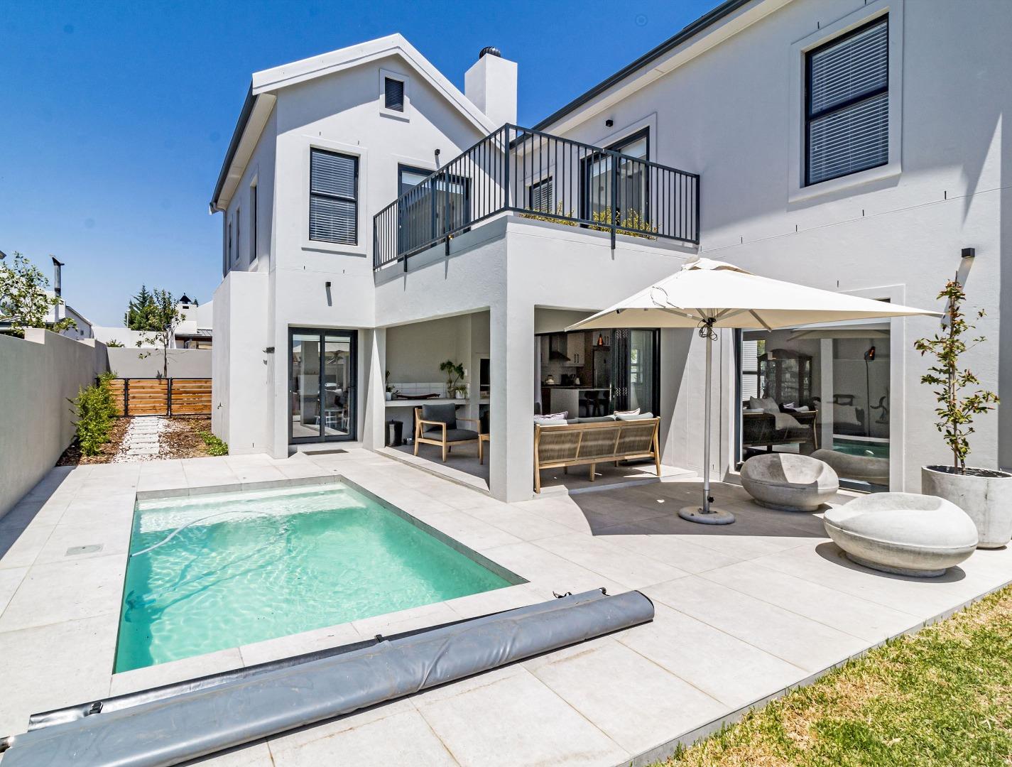 Property and houses for sale in Somerset West Somerset West Property