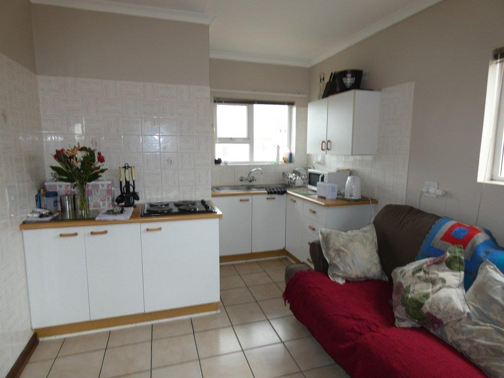 Apartments / flats to rent in Jeffreys Bay Jeffreys Bay Property