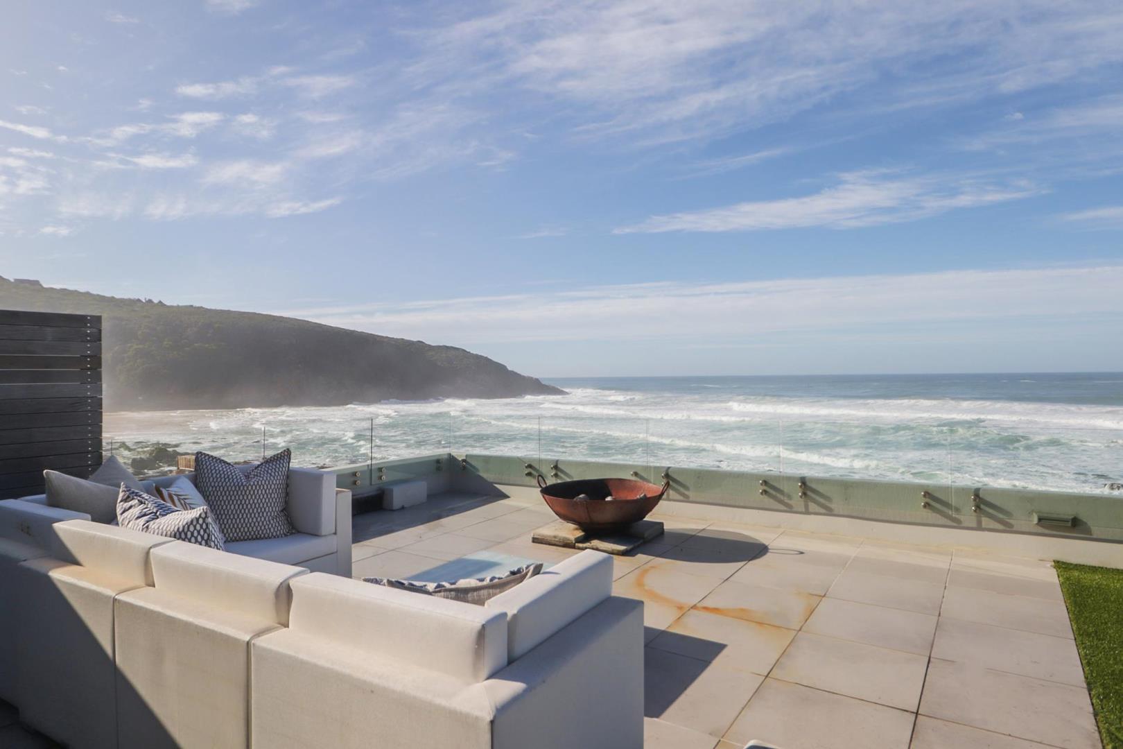 5 Bedroom House for sale in Herolds Bay P24112178936