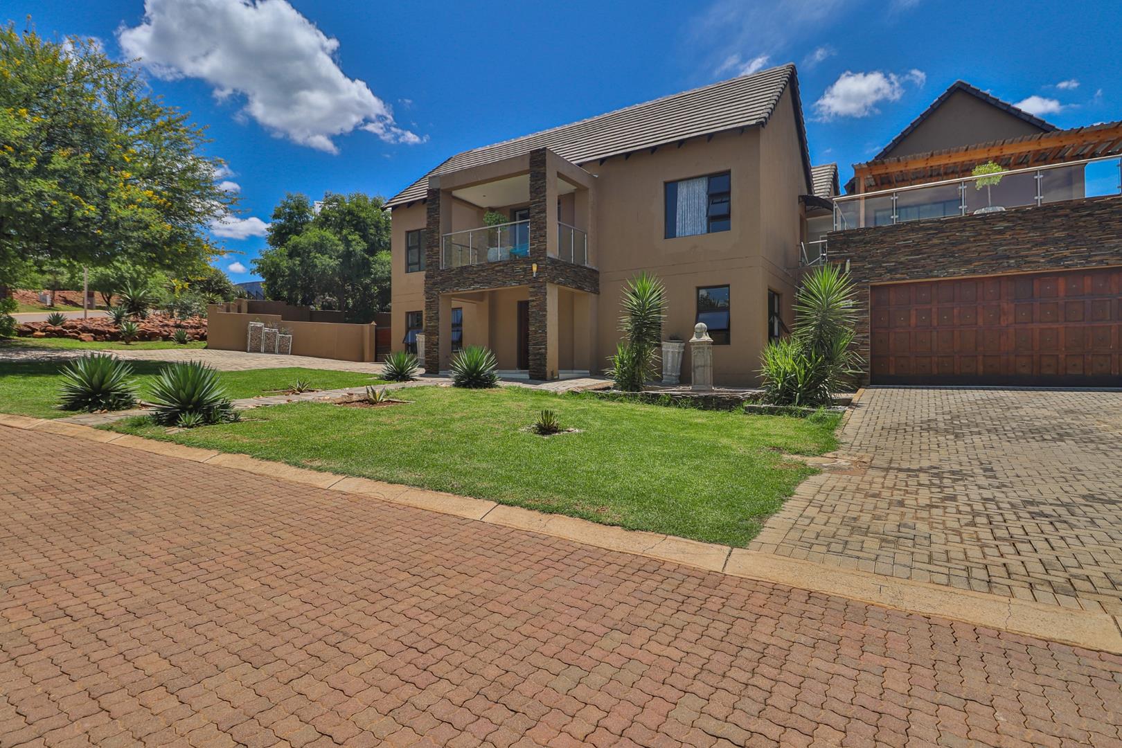 5 Bedroom House for sale in Leloko Lifestyle & Eco Estate P24113843954