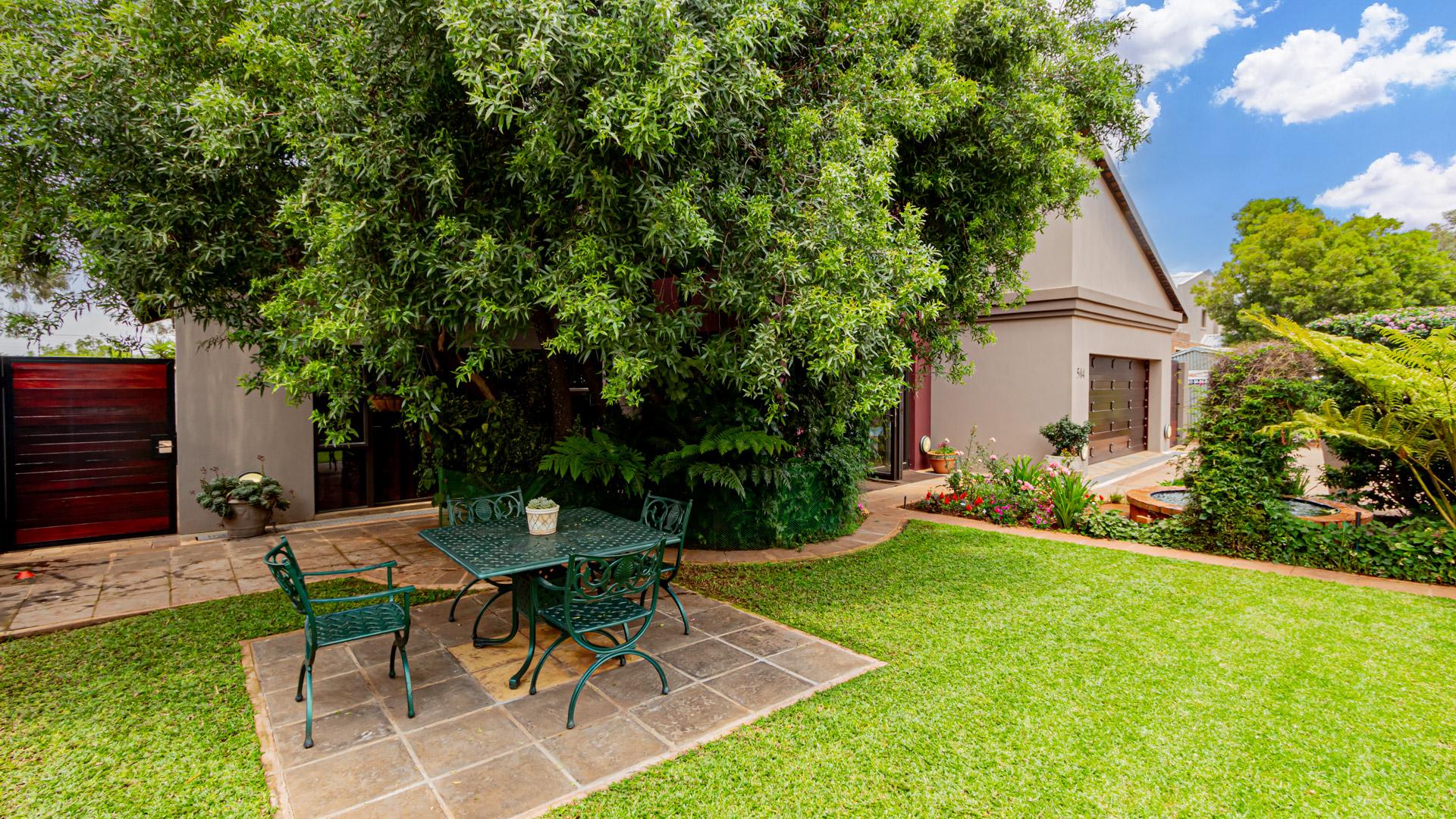 2 Bedroom House for sale in Bronberg 504 Bridgefield Place P24