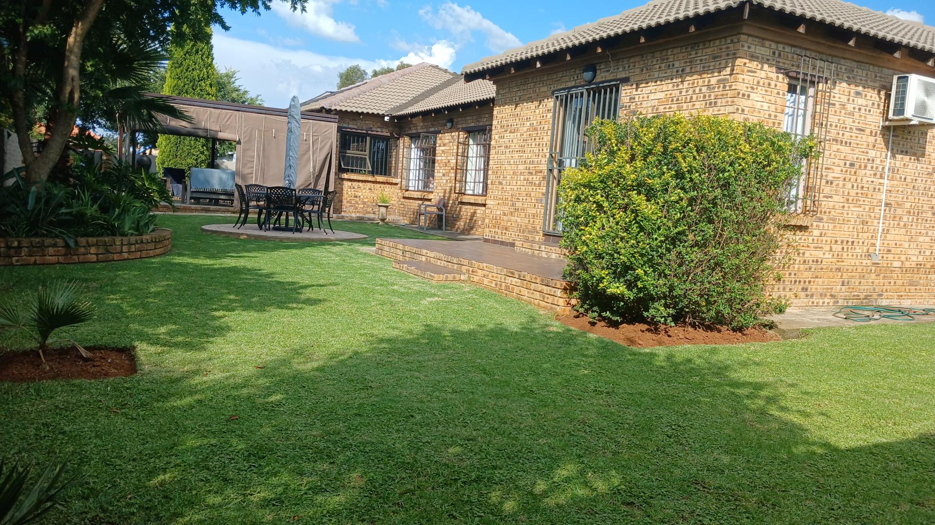 4 Bedroom House for sale in Riversdale 17 Iris P24113916808