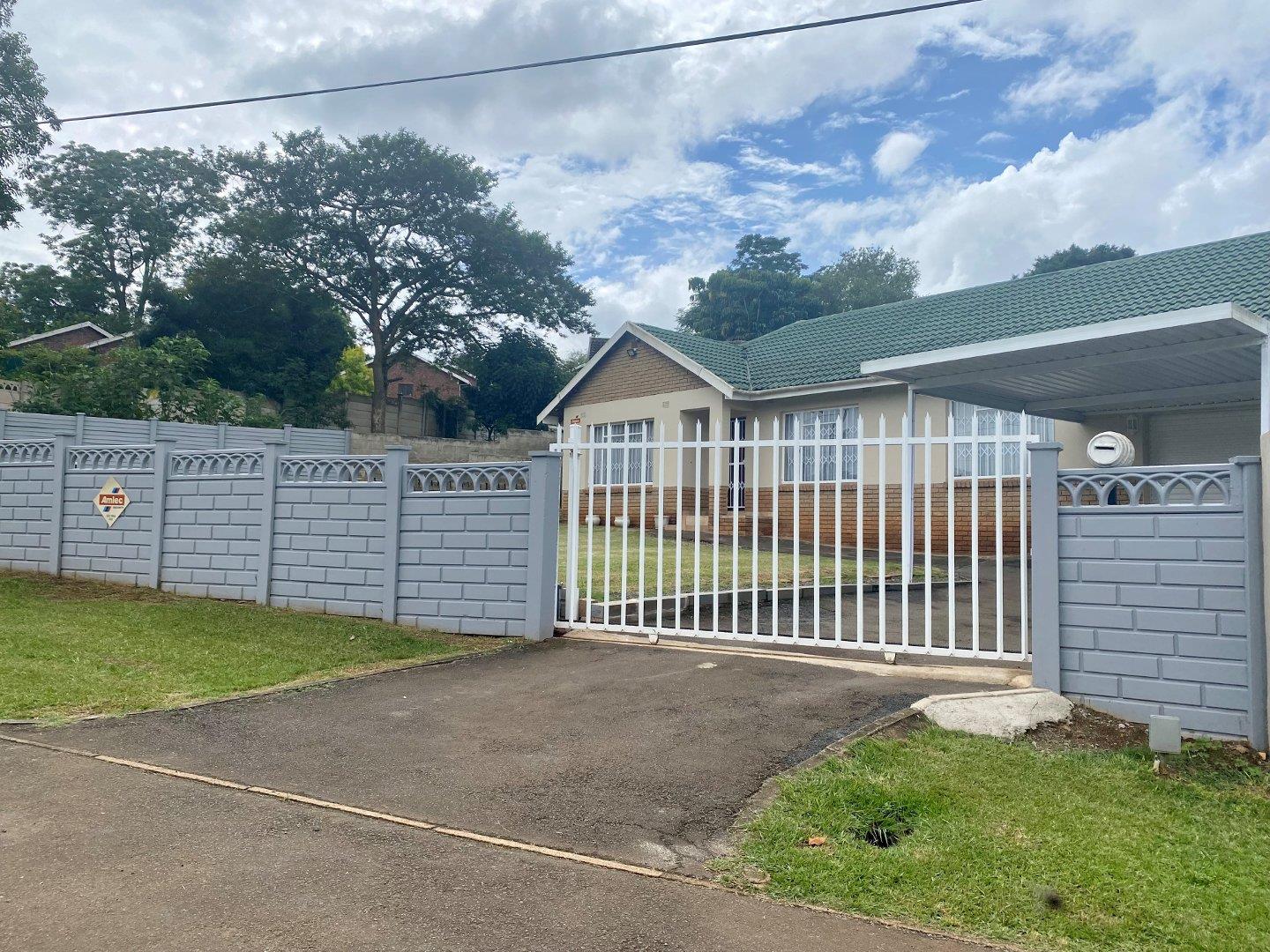 3 Bedroom House for sale in Cleland P24113919397