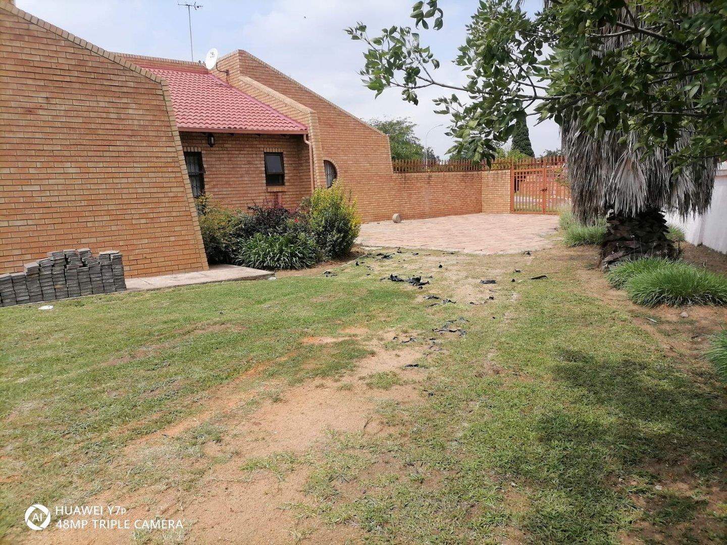 Dalpark Ext 1 Property Houses for sale in Dalpark Ext 1