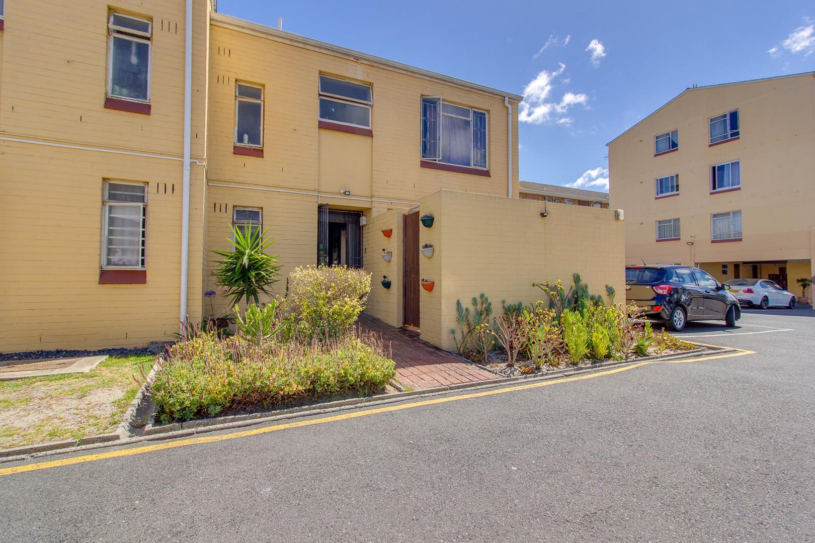 Townhouses for sale in Milnerton Milnerton Property