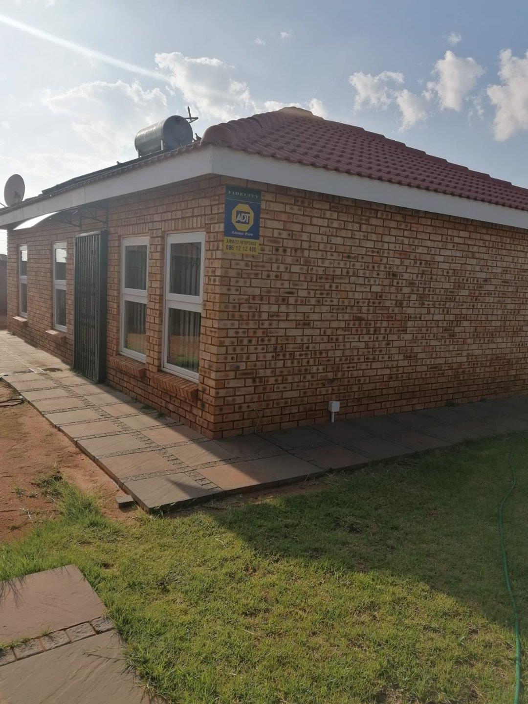 Lufhereng Property Property and houses for sale in Lufhereng