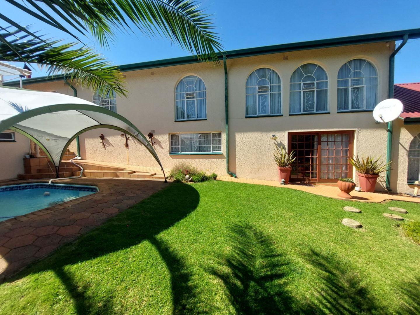 3 Bedroom House for sale in Panorama P24113922184