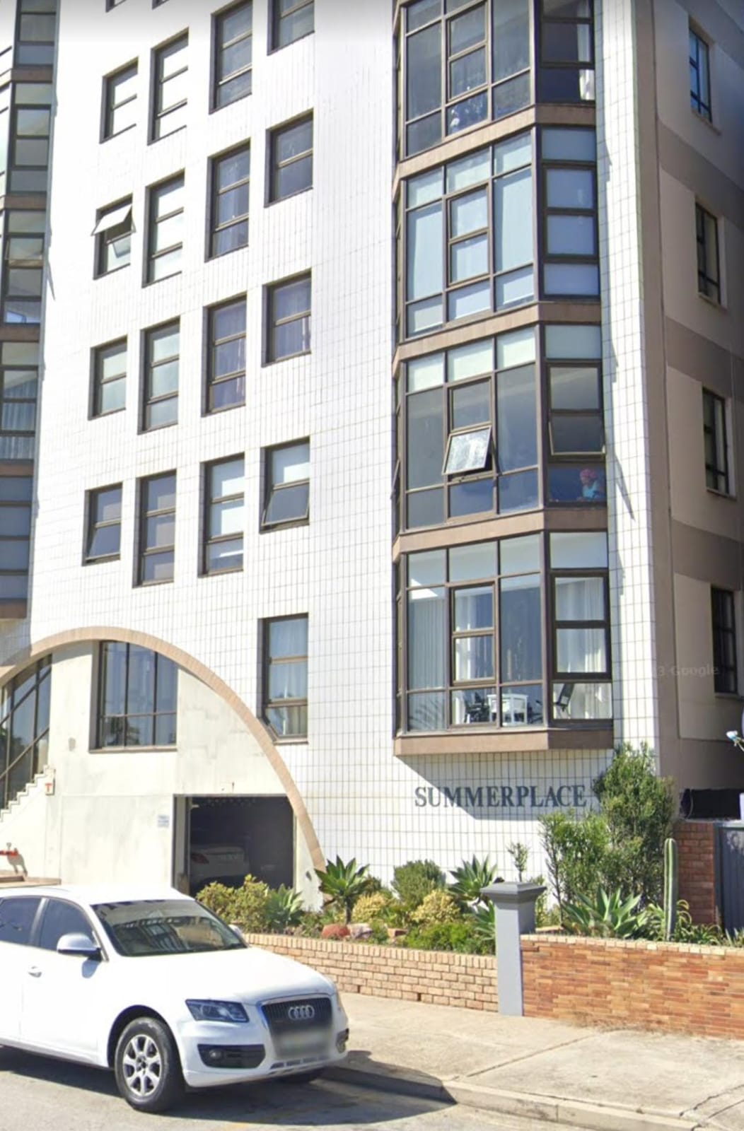 3 Bedroom Apartment / flat for sale in Humewood Unit 42, Summerplace, 37 Beach Road P24